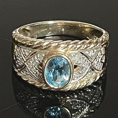 14K Yellow Gold 20 Diamond Oval Blue Topaz Ring 