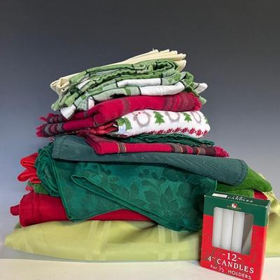 Christmas and Holiday Table Linens