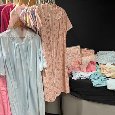 Ladies Sleep And Loungewear