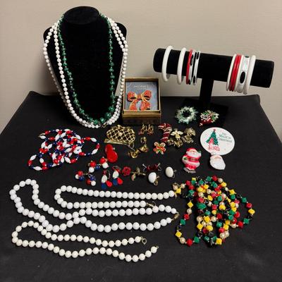 Bows & Angels in Red & Green Costume Jewelry