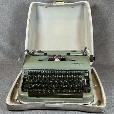 Typewriter- Vintage