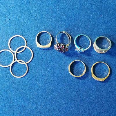 Variety of Rings (10) 14k & 10k Gold Sz 7 & 8 