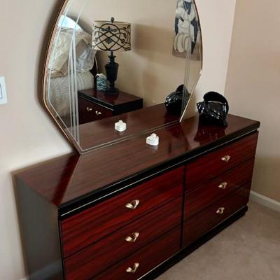 Dresser w/ Mirror