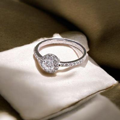 14K WHITE GOLD DIAMOND HALO RING SZ 7.5