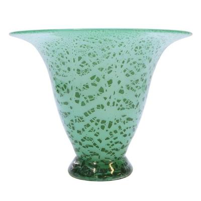 VINTAGE EMERALD GREEN ART GLASS VASE