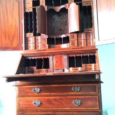 GEORGIAN STYLE ORNATE FITTED SECRETARY 