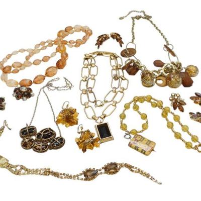 15 PC VINTAGE AMBER RHINESTONE - LUCITE - CRYSTAL JEWELRY
