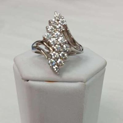 Diamond Cluster R8ng In 14k Gold Setting