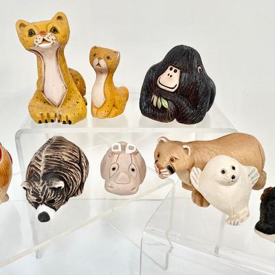 Artesania Rinconada Figurines Feat. Parrot, Cheetah & More 