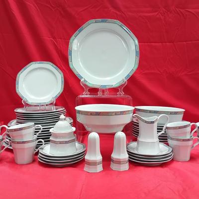 Christopher Stuart "Southwest" 48 Piece China Set