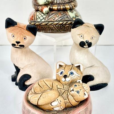 Artesania Rinconada Cat Figurines 