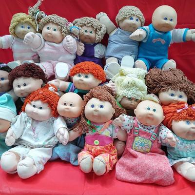 Full Cabbage Patch of Dolls