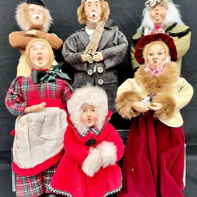 Replications Of Byers Choice Carolers 