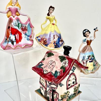 Disney Princesses & Tea For Two Cafe 