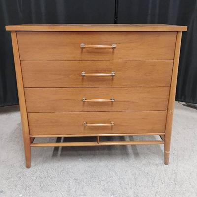 HERITAGE HENREDON Solid Wood Chest Of Drawers w/Hanging Wall Mirror 