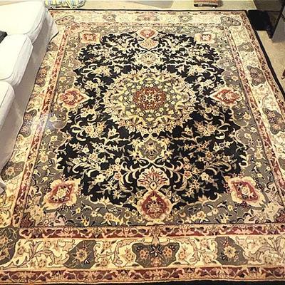 100% 8x10 Wool Carpet 