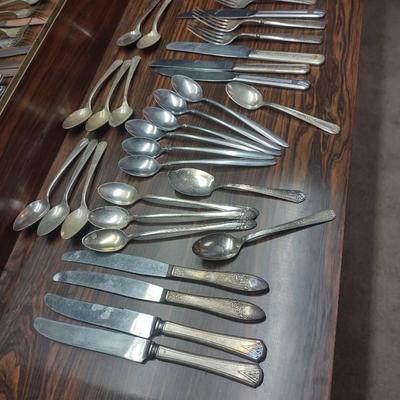 Assorted Silver Plate Flatware 