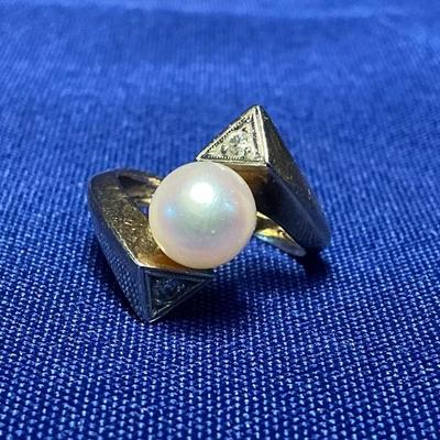 14k Gold Diamond Pearl Earring 