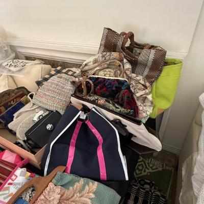 Sale Photo Thumbnail #118