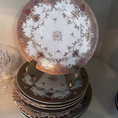 GOLD DINNERWARE