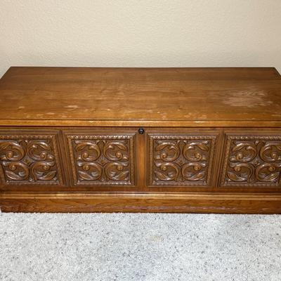 Gorgeous Virginia Maid by Lane Cedar Chest 
