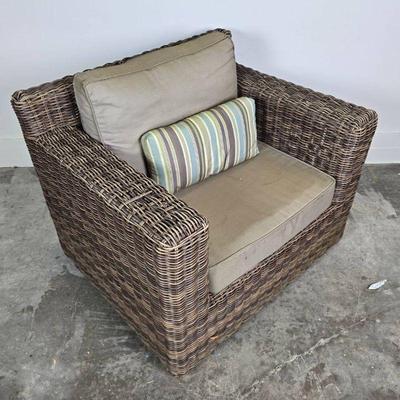 Outdoor Patio Furniture Ventana Resin Wicker Chair with Cover