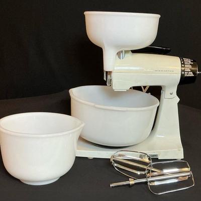 Vintage Sunbeam Mixmaster Stand Mixer With Attachments 