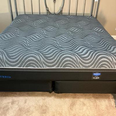 Sealy Hybrid Posturepedic Mattress