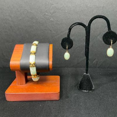 14K Gold & Jade Bracelet & Earrings