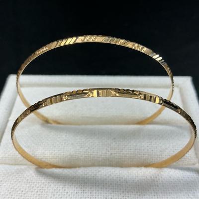18K Gold Bangle Bracelets 