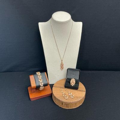 Silver Pear Shaped Stone Jewelry Set 