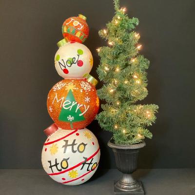 Holiday Porch Decorations