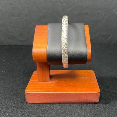 14K White Gold Diamond Cut Bangle Bracelet 
