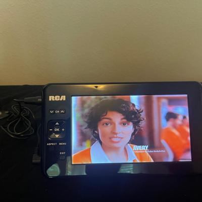 RCA Portable Digital TV - 7” Widescreen 