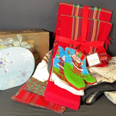 Holiday Linen Grab Bag