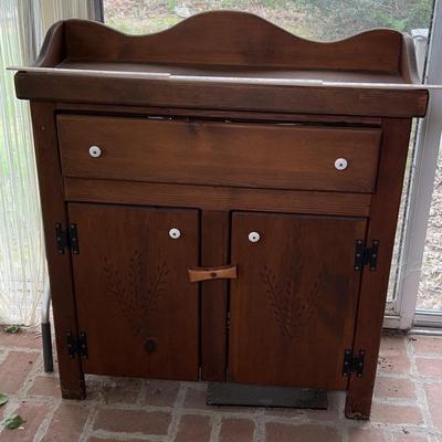 Country Cabinet