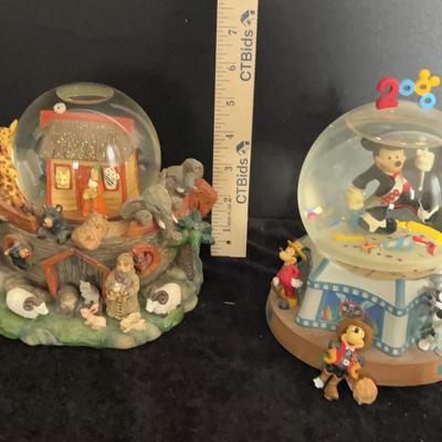 Musical Snow Globes