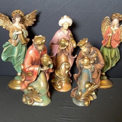 Three Wiseman And Angel Figurines