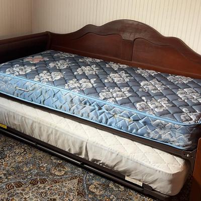 Wooden Trundle Bed