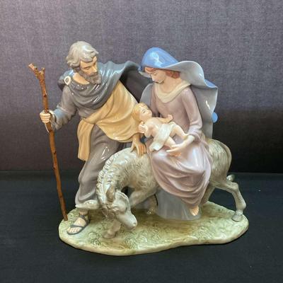 Mary And Joseph Porcelain Figurines - Collectible 