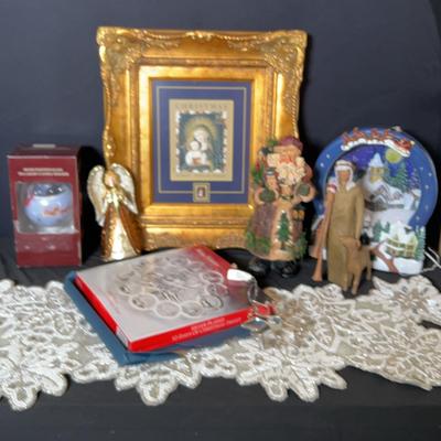 Holiday Decor – Three