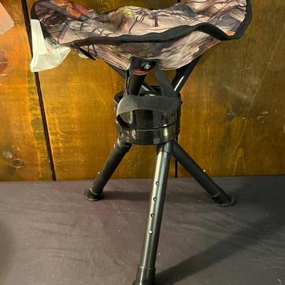 Tripod Swivel Stool