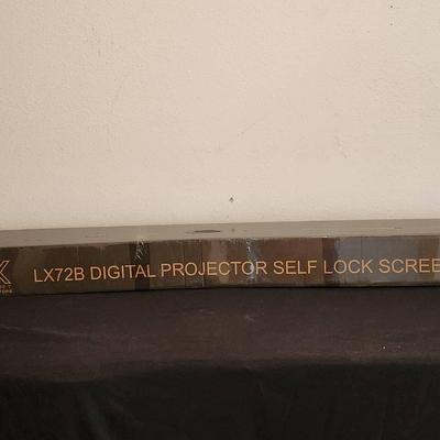 LX Self Lock Projector Screen
