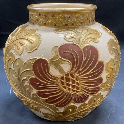 13: Vintage Wedgwood Gilt Floral Earthenware Vase
