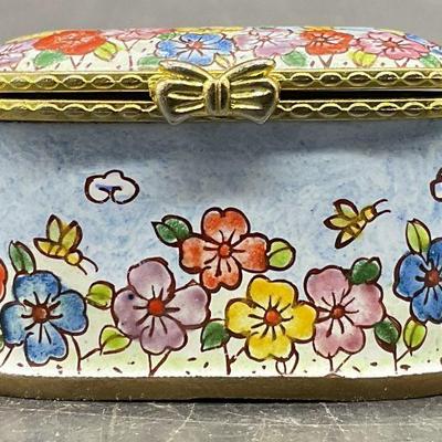 38: EMPRESS ARTS USA Floral Motif Enamel Trinket Box
