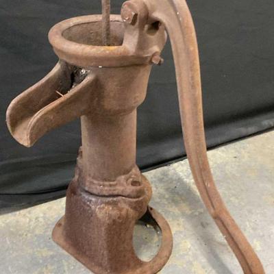 61: Antq Hand Operated Hand Crank Water Pump 19 in H
