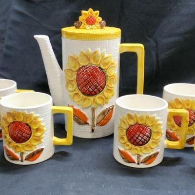 NAPCOWARE JAPAN Set 7 Porc Coffee Pitcher & Cups
