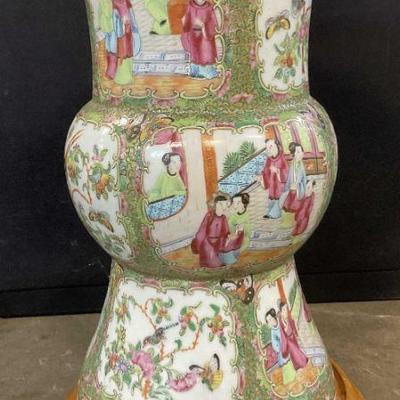 102: Vintage Hand Painted Asian Porcelain Table Lamp
