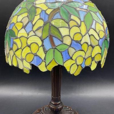 Tiffany Style Stained Glass Foliage Motif Lamp
