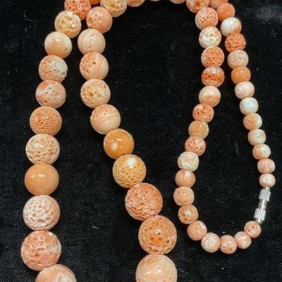 51: Vintage pink Sponge Coral Beaded Necklace
